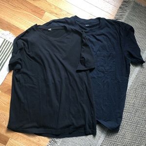✌️Bundle: 2 Uniqlo Tees